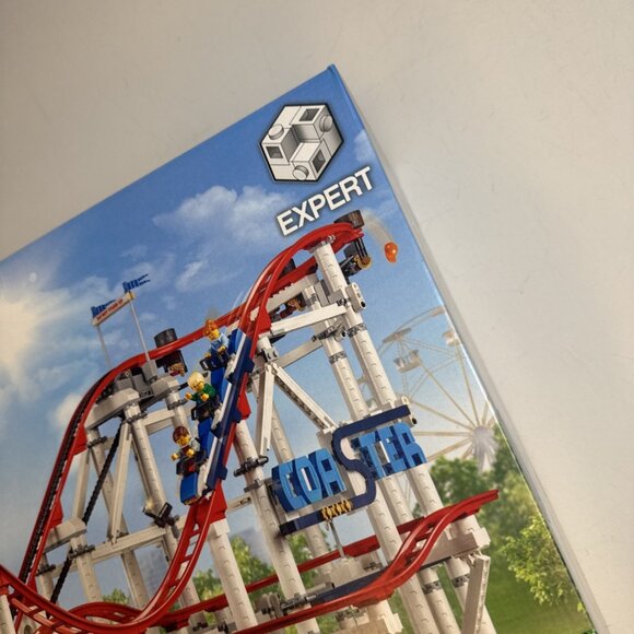 LEGO CREATOR: Roller Coaster (10261) - Picture 5 of 6